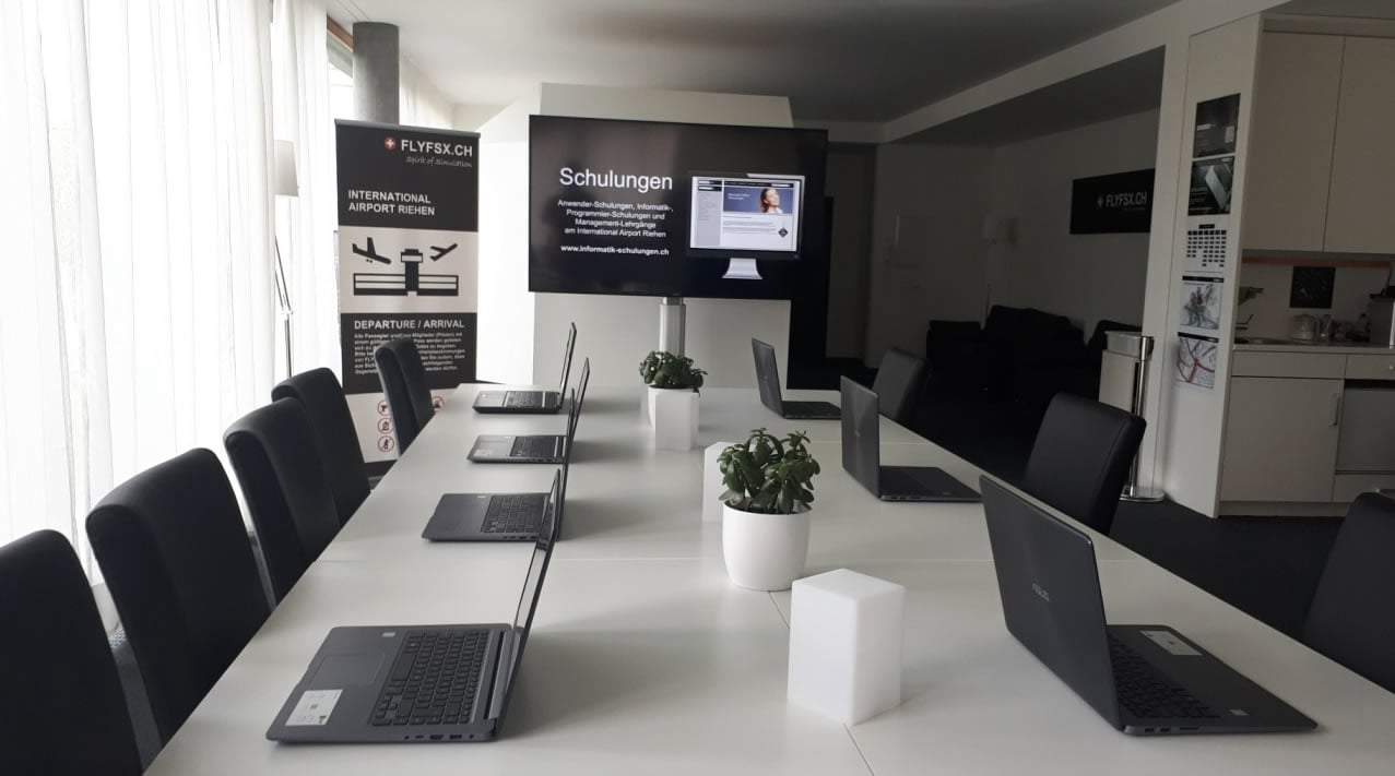 FLYFSX - Flugsimulator - Flight Simulator -  Rüchligweg 55 - 4125 Riehen - Basel - Baden - Aarau - Zürich - Schweiz - Lörrach - Freiburg - Deutschland. 